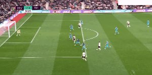 凤凰体育APP-【英超】凯恩破门两队4人伤退 南安普敦3比3热刺