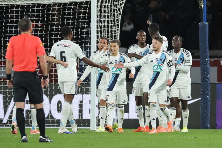 登贝莱失单刀 大巴黎0-1巴黎FC止步法国杯32强